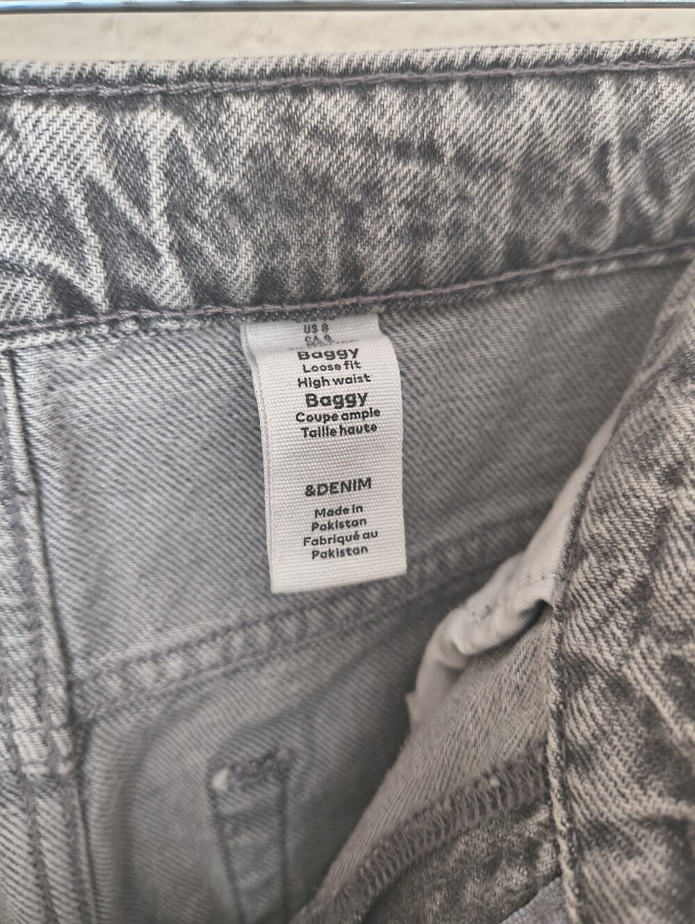 Women's High-Rise Gray Straight-Leg Jeans - Picture 3 of 4